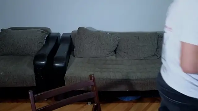 JohnnyStepBro online show from October 25, 2025, 5:08 pm