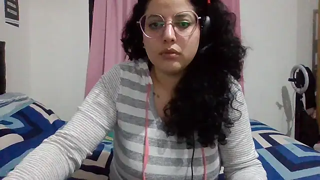 Snapshot of babyluna939 chatting on April 21, 2026, 1:42 am babyluna939 online show from April 21, 2026, 1:42 am