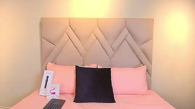 Isis Osman online show from April 8, 2026, 7:58 pm