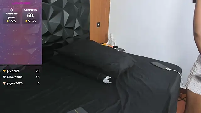 Wendy Marchall online show from February 4, 2025, 2:07 am