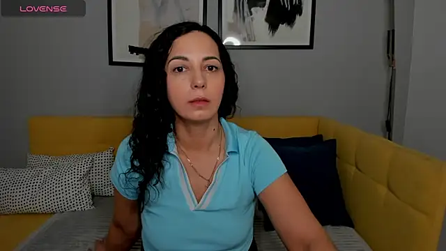 Snapshot of Linda_Insatiable chatting on March 9, 2025, 1:25 am Linda Insatiable online show from March 9, 2025, 1:25 am