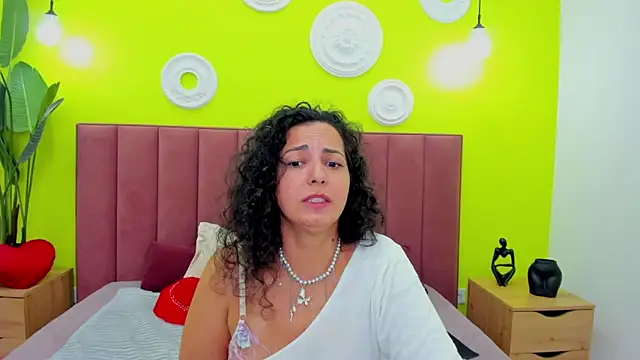 Snapshot of Linda_Insatiable chatting on June 11, 2026, 2:53 am Linda Insatiable online show from June 11, 2026, 2:53 am