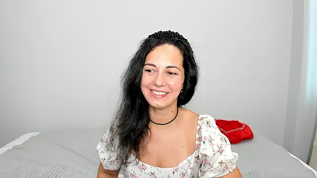 Snapshot of Linda_Insatiable chatting on June 14, 2026, 1:25 am Linda Insatiable online show from June 14, 2026, 1:25 am