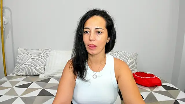 Snapshot of Linda_Insatiable chatting on June 21, 2026, 1:30 am Linda Insatiable online show from June 21, 2026, 1:30 am