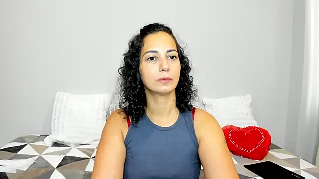 Snapshot of Linda_Insatiable chatting on July 23, 2026, 1:19 am Linda Insatiable online show from July 23, 2026, 1:19 am