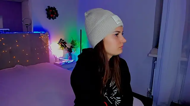 Laura Leee online show from January 8, 2026, 6:26 am