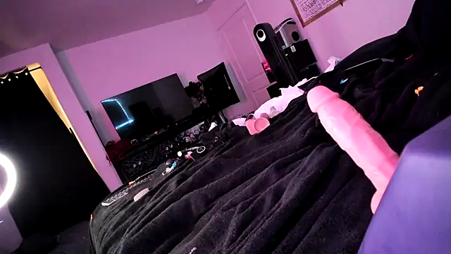 Midnightrose11 online show from January 16, 2025, 11:48 am