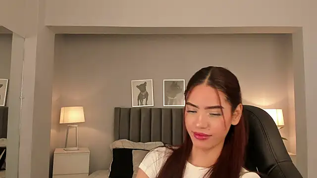 Madie  collins online show from March 12, 2025, 11:09 am