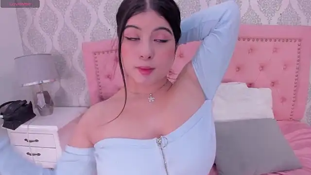 martina rivera  online show from January 3, 2025, 1:36 pm