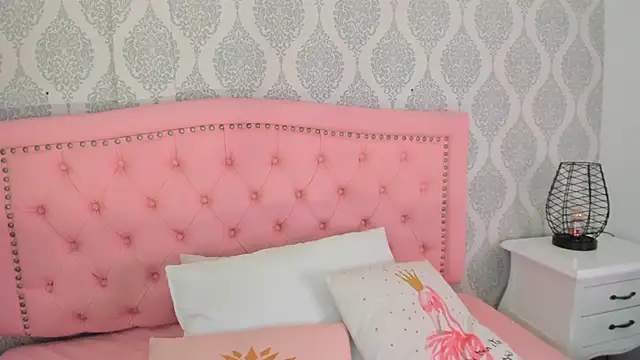 martina rivera  online show from November 7, 2025, 12:05 pm