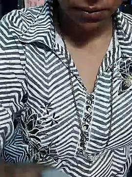 Urmila bhabhii online show from October 8, 2025, 9:07 am