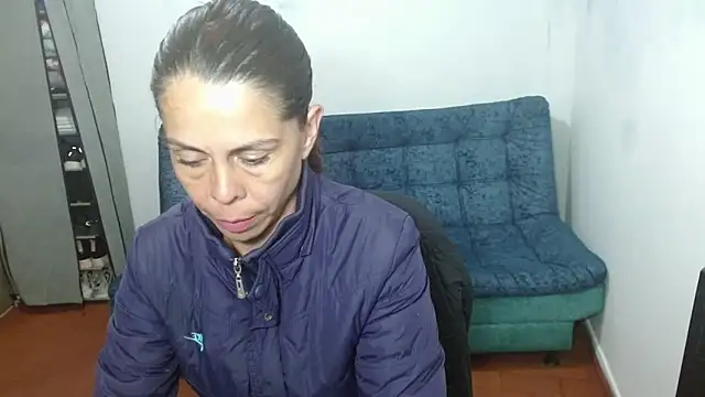 Snapshot of Marilyn_xxxx chatting on March 5, 2025, 2:03 am Marilyn xxxx online show from March 5, 2025, 2:03 am