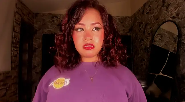 Estrella05  online show from March 6, 2025, 5:03 am