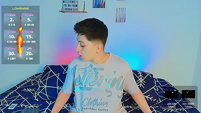 Snapshot of aron_wi chatting on March 10, 2025, 9:10 am aron wi online show from March 10, 2025, 9:10 am