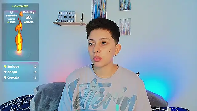 Snapshot of aron_wi chatting on March 10, 2025, 12:15 pm aron wi online show from March 10, 2025, 12:15 pm