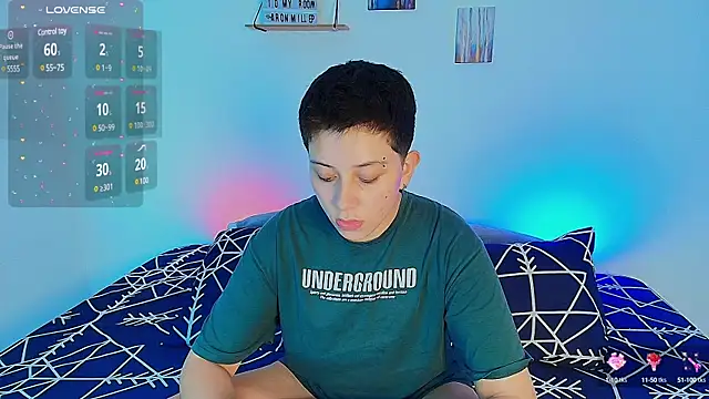 Snapshot of aron_wi chatting on March 16, 2025, 9:16 pm aron wi online show from March 16, 2025, 9:16 pm