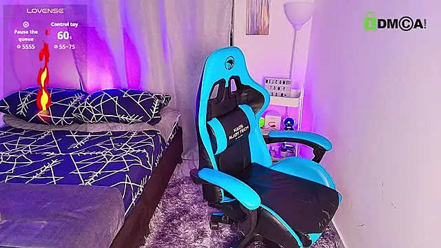 Snapshot of aron_wi chatting on September 13, 2025, 10:37 am aron wi online show from September 13, 2025, 10:37 am