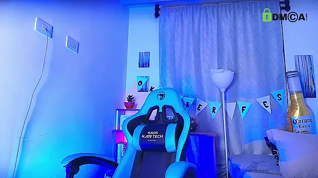 Snapshot of aron_wi chatting on September 26, 2025, 10:03 pm aron wi online show from September 26, 2025, 10:03 pm