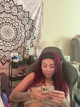 butterflybootyy online show from December 13, 2024, 8:26 pm