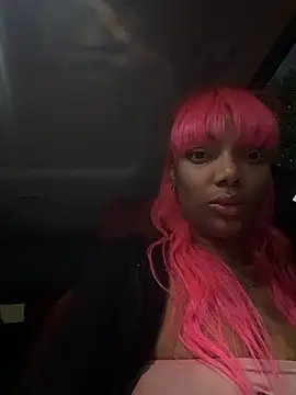 Snapshot of butterflybootyy chatting on February 6, 2026, 11:41 pm butterflybootyy online show from February 6, 2026, 11:41 pm