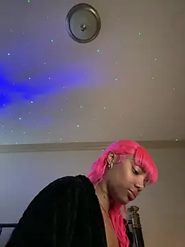 Snapshot of butterflybootyy chatting on February 11, 2026, 7:52 pm butterflybootyy online show from February 11, 2026, 7:52 pm