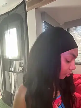 butterflybootyy online show from March 18, 2026, 3:26 pm