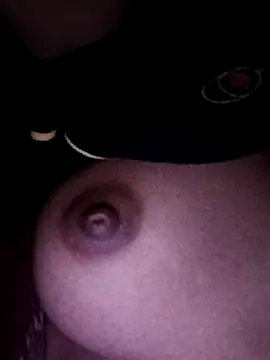 Snapshot of Riyu_05 chatting on December 15, 2024, 6:37 pm Riyu 05 online show from December 15, 2024, 6:37 pm