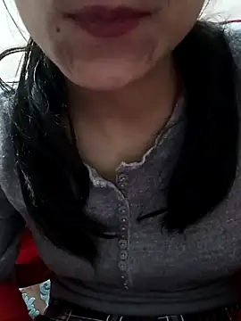 Snapshot of Riyu_05 chatting on January 17, 2025, 10:44 am Riyu 05 online show from January 17, 2025, 10:44 am