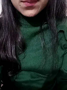 Snapshot of Riyu_05 chatting on January 27, 2025, 10:16 am Riyu 05 online show from January 27, 2025, 10:16 am