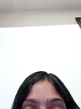 Snapshot of Riyu_05 chatting on February 10, 2025, 7:36 am Riyu 05 online show from February 10, 2025, 7:36 am