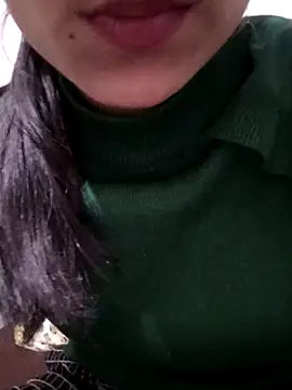 Snapshot of Riyu_05 chatting on February 14, 2025, 7:59 am Riyu 05 online show from February 14, 2025, 7:59 am