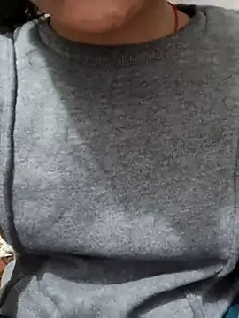 Snapshot of Riyu_05 chatting on February 19, 2025, 10:12 am Riyu 05 online show from February 19, 2025, 10:12 am