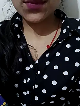 Snapshot of Riyu_05 chatting on March 12, 2025, 10:37 am Riyu 05 online show from March 12, 2025, 10:37 am