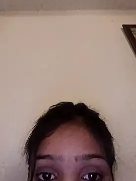 Snapshot of Riyu_05 chatting on March 22, 2025, 9:45 am Riyu 05 online show from March 22, 2025, 9:45 am