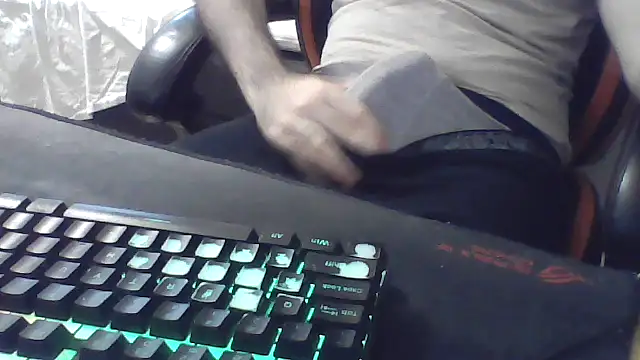 Snapshot of squiddy_69 chatting on October 8, 2025, 1:42 pm squiddy 69 online show from October 8, 2025, 1:42 pm