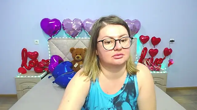 ZannaDreil online show from March 4, 2025, 5:21 am