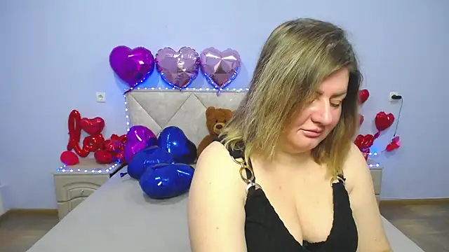 ZannaDreil online show from March 4, 2025, 7:01 pm