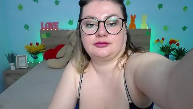 ZannaDreil online show from March 16, 2025, 4:09 am