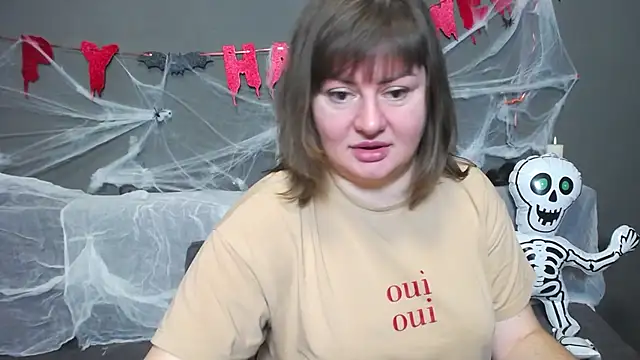 ZannaDreil online show from October 21, 2025, 6:19 pm