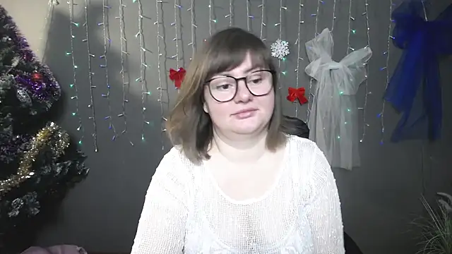 ZannaDreil online show from December 16, 2025, 7:19 pm