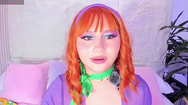 AvyMilton online show from October 22, 2025, 11:54 am