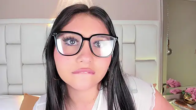 AvyMilton online show from January 10, 2026, 11:34 am