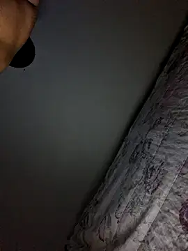 SINUECASTILLO online show from February 16, 2026, 1:07 pm