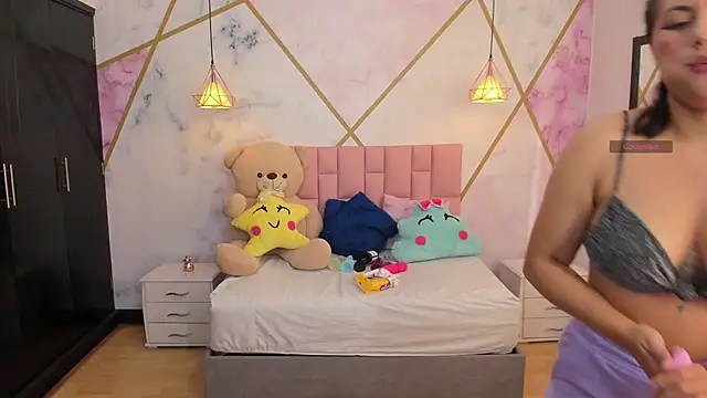 lizortiz online show from February 19, 2025, 12:33 pm