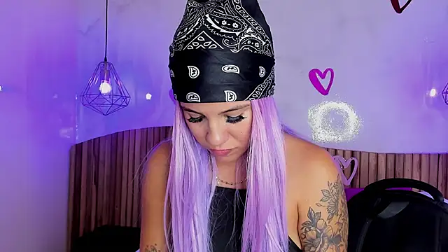 MelaniieRoux online show from February 9, 2025, 2:06 am