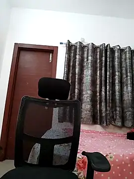 sanaya baby online show from January 17, 2025, 11:18 pm