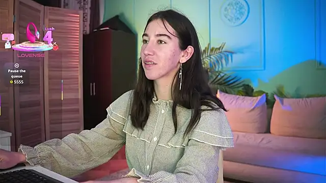 Belle Via online show from September 18, 2025, 3:58 pm