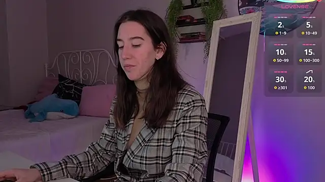 Belle Via online show from October 17, 2025, 3:14 pm