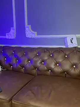 AaronCruz  online show from February 25, 2025, 4:10 pm