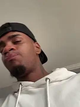 AaronCruz  online show from March 10, 2025, 7:18 pm